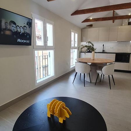 Navas Penthouse 301 By Florentia Homes Granada Bagian luar foto