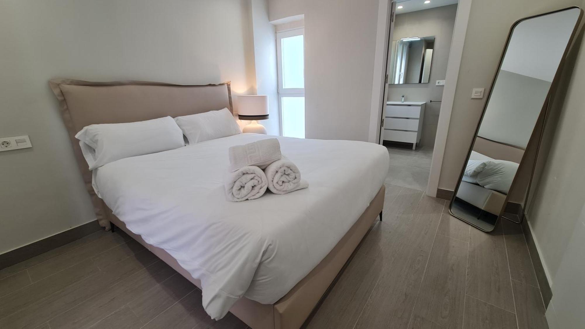 Navas Penthouse 301 By Florentia Homes Granada Bagian luar foto